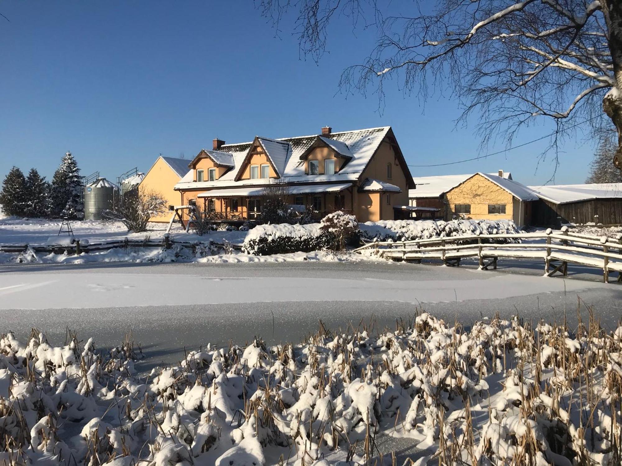 Chociwlanka Villa Bobolice  Eksteriør bilde